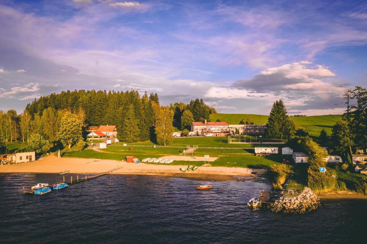 Hotel Racek Černá v Pošumaví Dış mekan fotoğraf