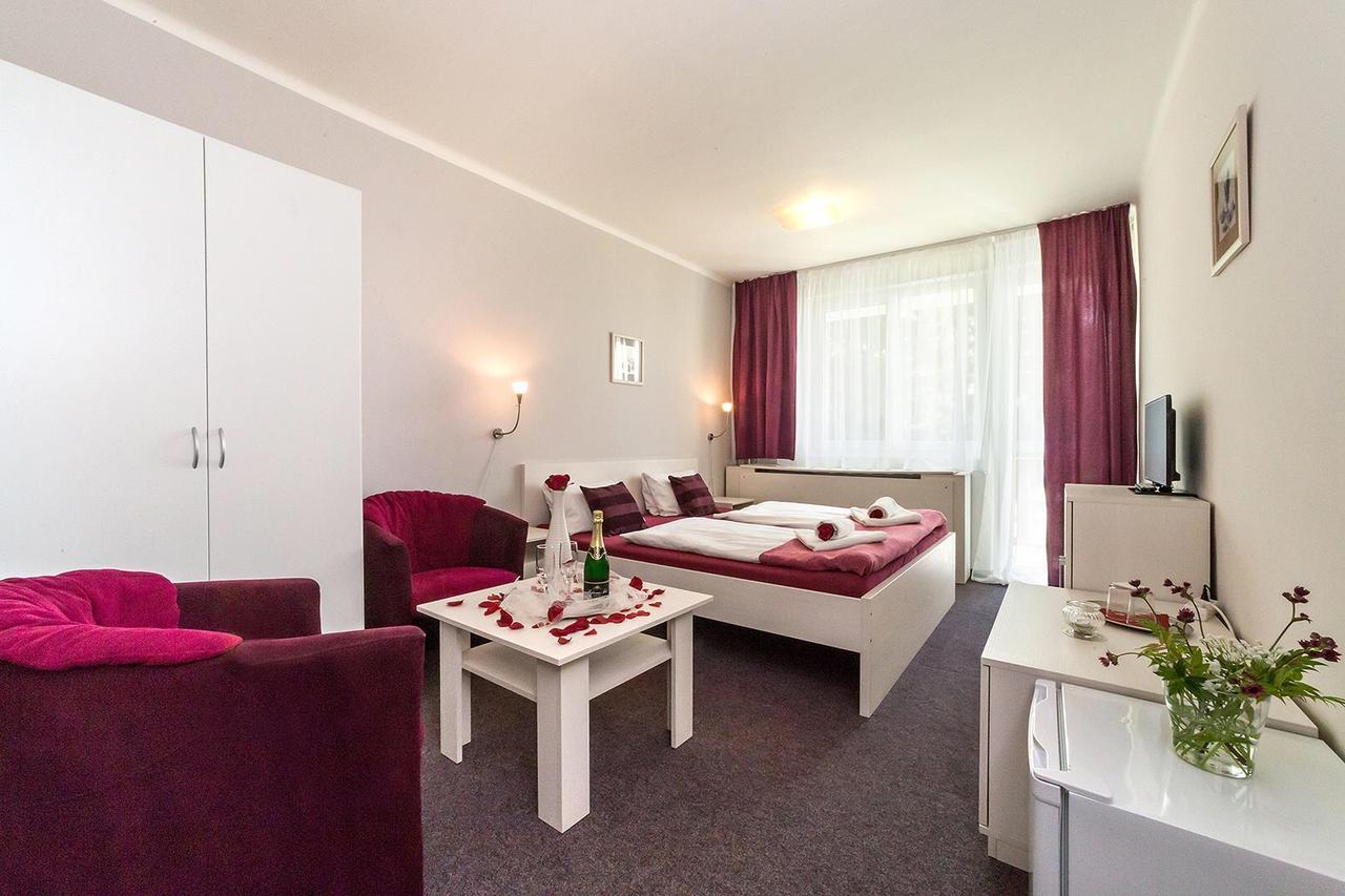 Hotel Racek Černá v Pošumaví Dış mekan fotoğraf